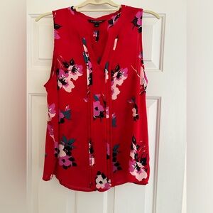 41 Hawthorn red floral blouse in size large